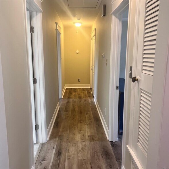 Building Photo - 317 Holly Ridge Dr