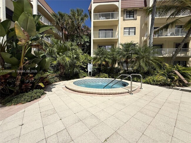 Building Photo - 9301 SW 92nd Ave