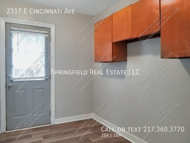 Building Photo - 2317 Cincinnati Ave