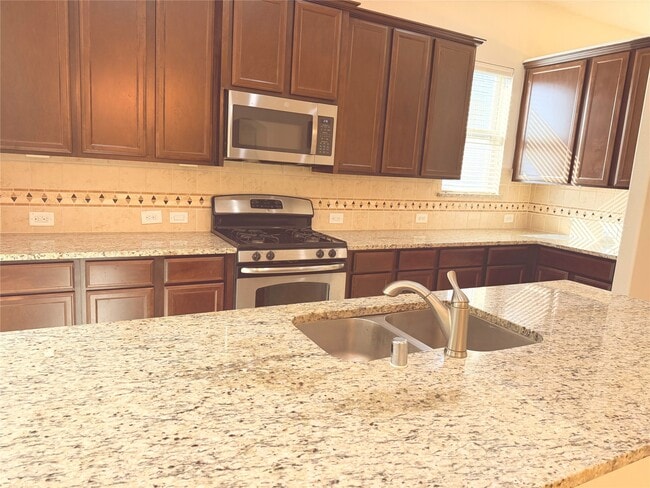 Building Photo - 29015 Davenport Dr