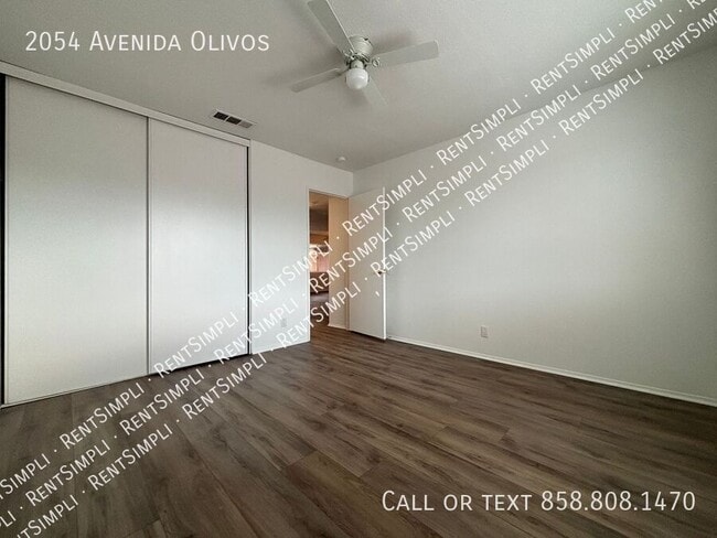 Building Photo - 2054 Avenida Olivos