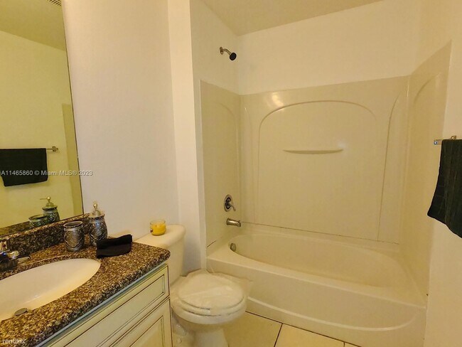 Building Photo - 3 br, 2 bath House - 907 SW 15th St 1