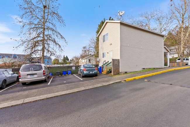 Building Photo - HALF OFF - FIRST MONTHS RENT!