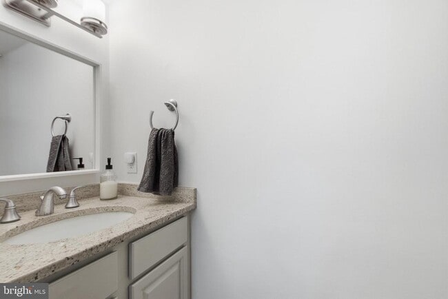 Building Photo - 9120 Huber Ct