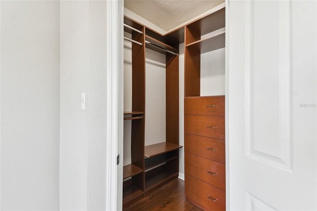 Building Photo - 5000 Culbreath Key Way
