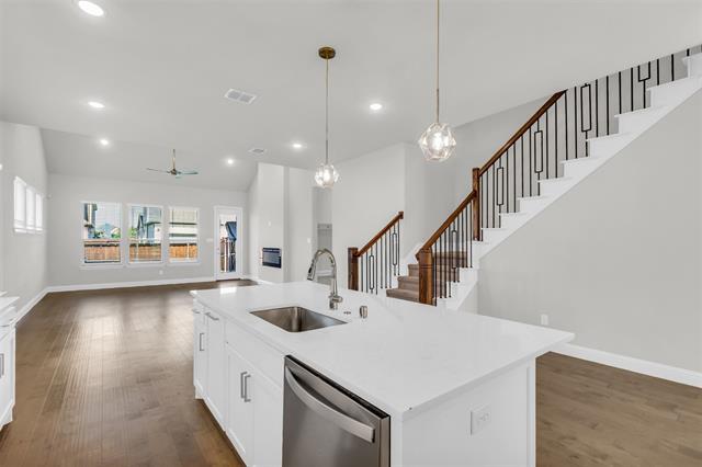 Building Photo - 6657 Barnes Dr