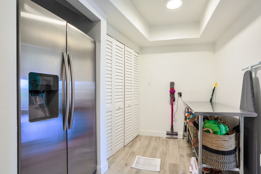 Laundry Area - 1724 Rotary Dr