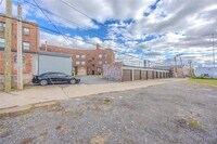 Building Photo - 530 Main St