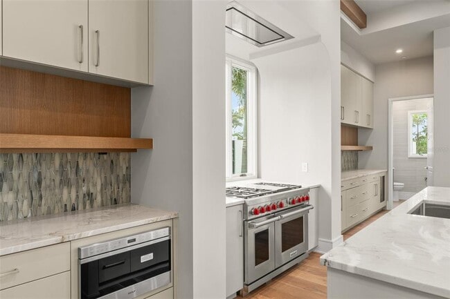 Building Photo - 4162 Grande Brick Lp