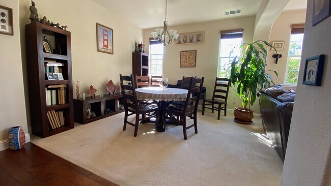 Formal Dining Room - 297 Drummond Dr