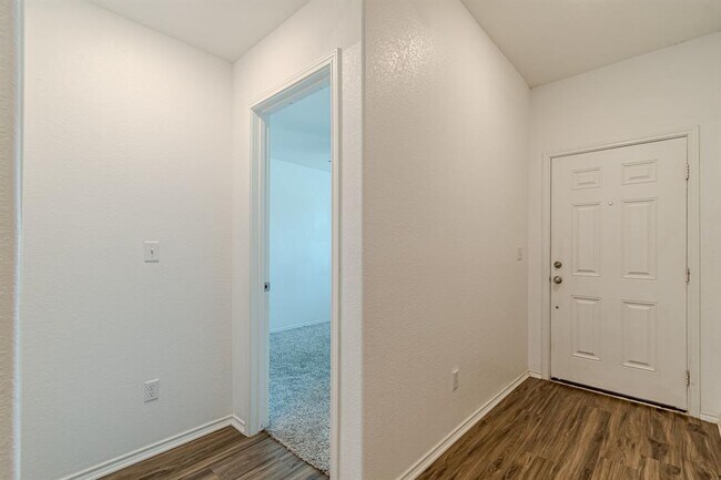 Building Photo - 341 Escondido Cir