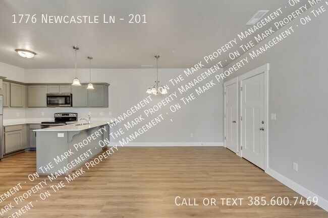 Building Photo - 1776 W Newcastle Ln