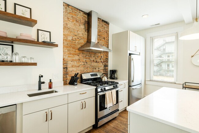 Building Photo - 1826 Republic St