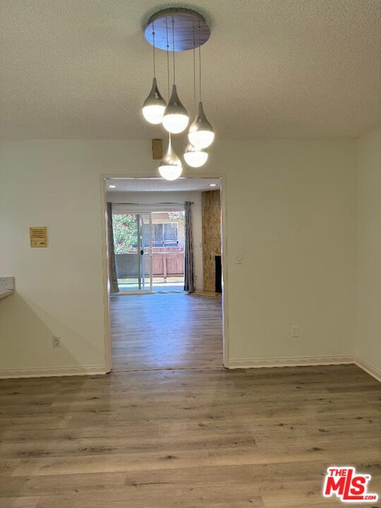 Building Photo - 13112 Moorpark St