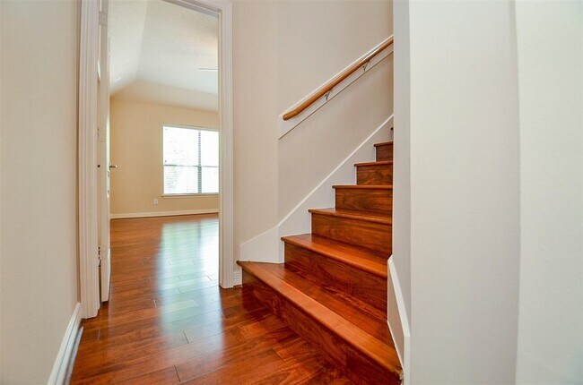 Building Photo - 7610 Breezeway Bend Ln