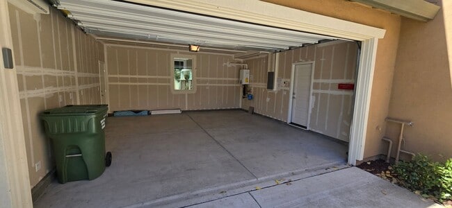 Building Photo - Located in the desirable K-Section of Rohnert Park