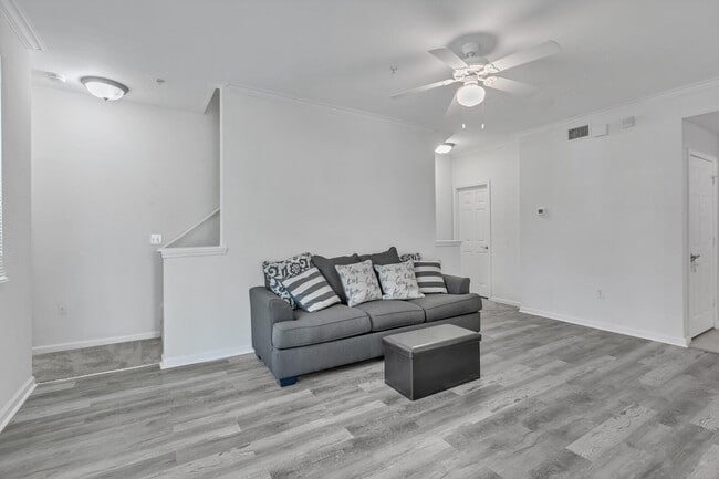 Building Photo - 10075 Gate Pkwy N