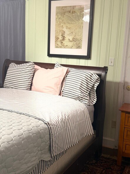 Building Photo - 5326 Main St