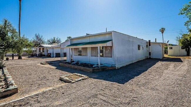 Building Photo - 334 N 83rd St