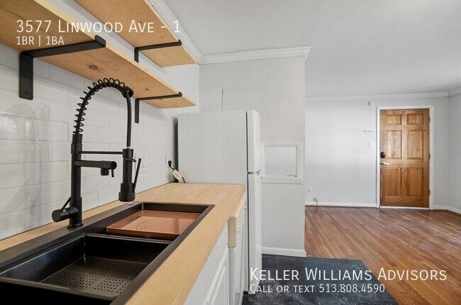 Building Photo - 3577 Linwood Ave