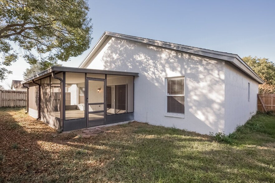 Building Photo - 1010 Malletwood Dr