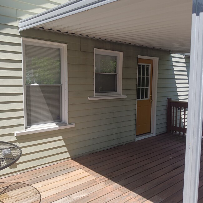 2nd floor rear porch - 261 View St
