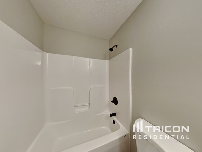Building Photo - 2945 Lily Way
