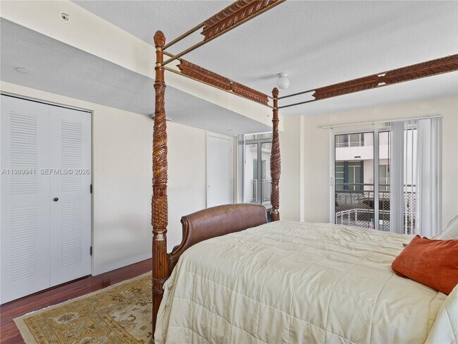 Building Photo - 7600 Collins Ave