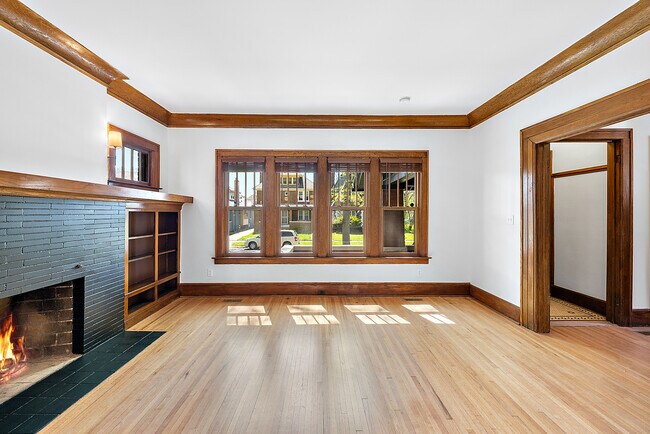 Building Photo - 7464 Woodrow Wilson St