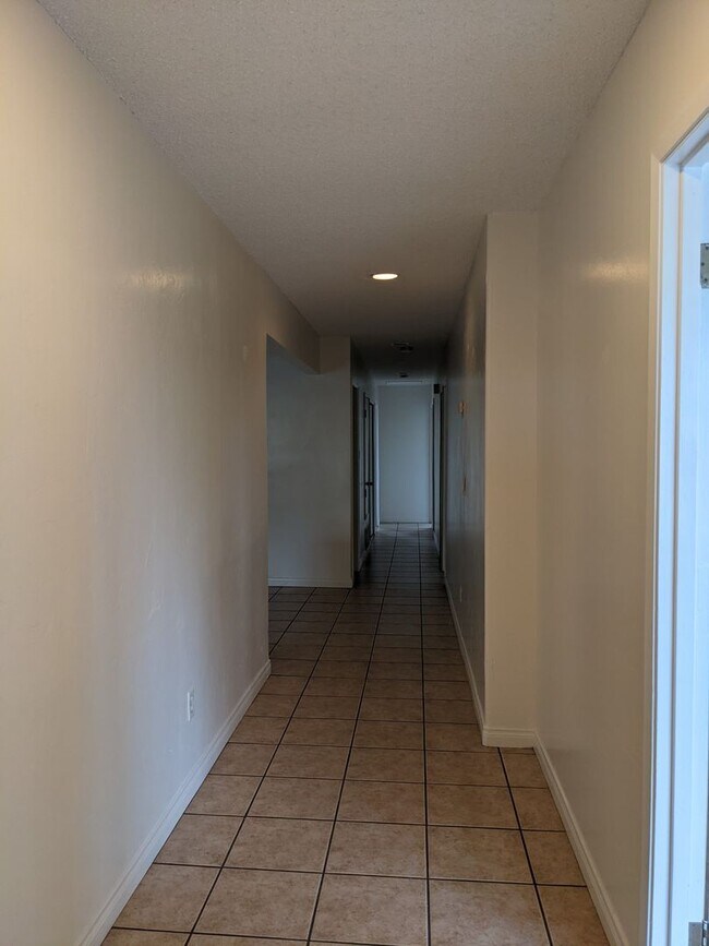 Building Photo - Updated 5 bedroom 3 bathroom house w/ HUGE YARD