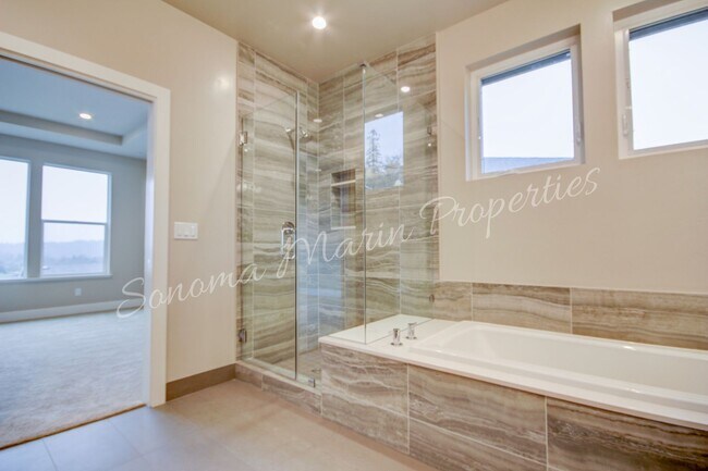 Building Photo - Gorgeous 4 Bed/3Bath House Available in De...