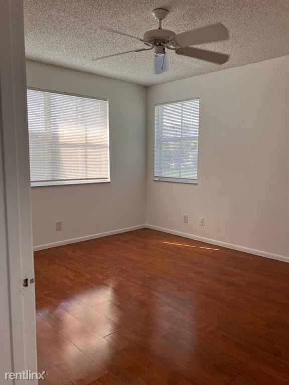 Building Photo - 2833 N Course Dr