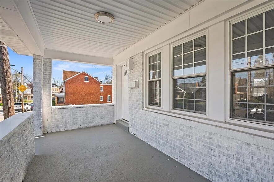 Building Photo - 362 Marshall Ave