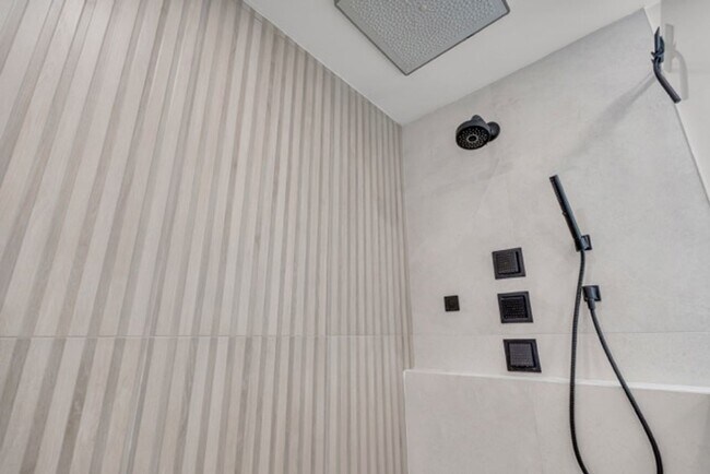 Building Photo - Elegant 4BR Home with Luxury Finishes and Premier Amenities in Marietta