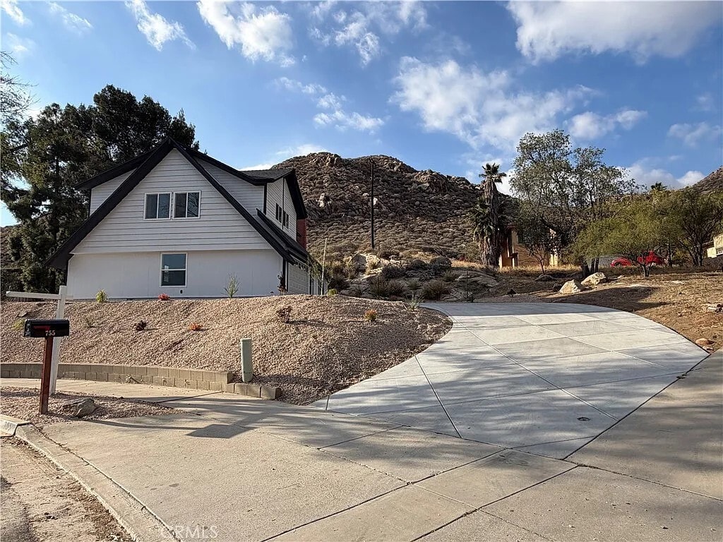 Building Photo - 755 Huston Dr
