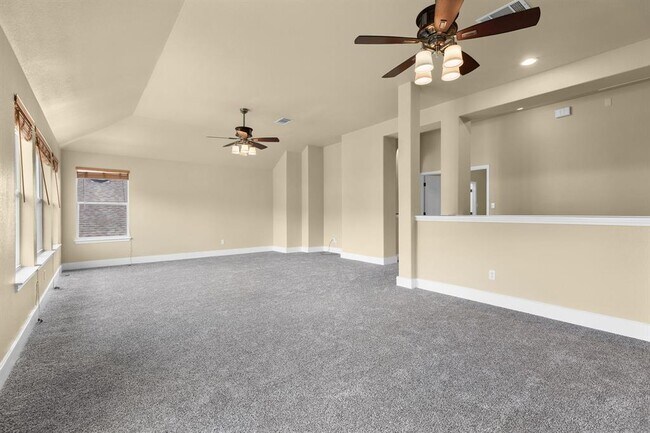 Building Photo - 10128 Channel Island Dr
