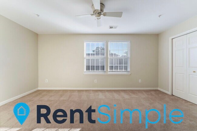 Building Photo - 3631 Madison Ln