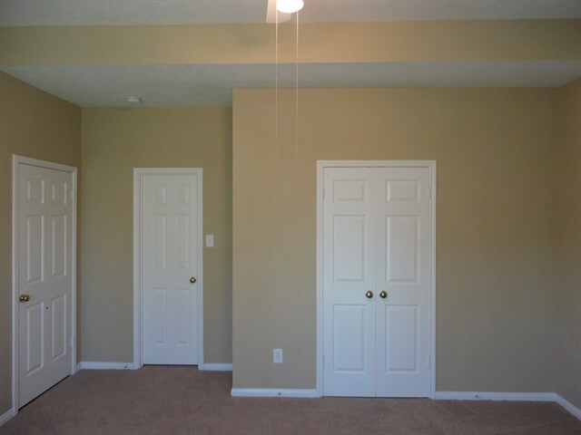 Building Photo - 17927 Scenic Oaks Dr
