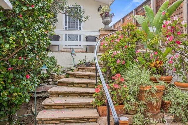 Building Photo - 1139 Gaviota Dr