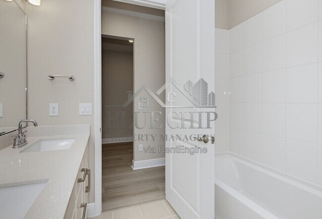 Building Photo - 1008 British Cir