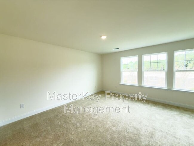 Building Photo - 74 Bloodroot St