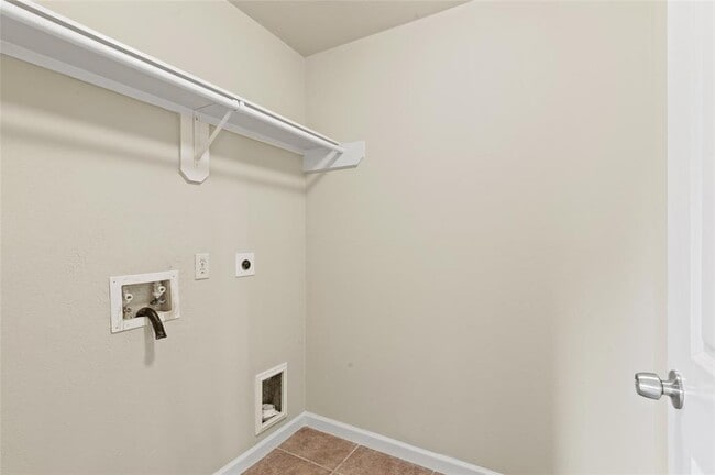 Building Photo - 14703 Briceland Springs Dr