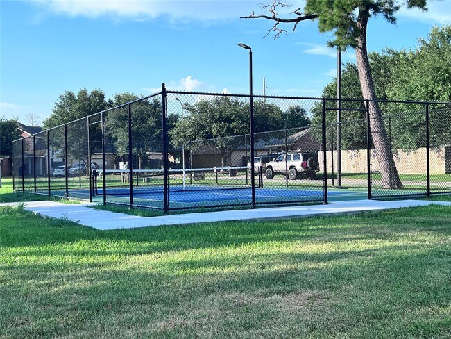 Building Photo - 11750 Pinemeade Ln