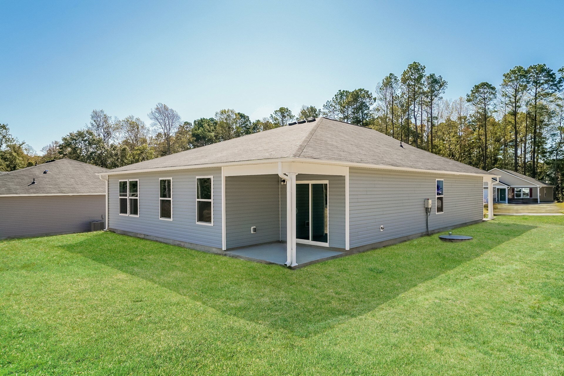 Building Photo - 2498 Provence Dr SE
