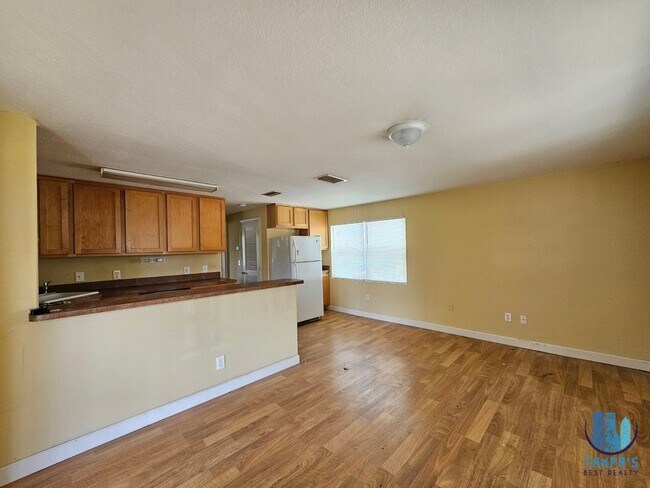 Building Photo - 117 N Evergreen Ave
