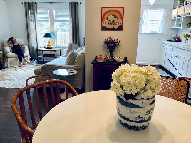 Building Photo - 429 Hawthorne St