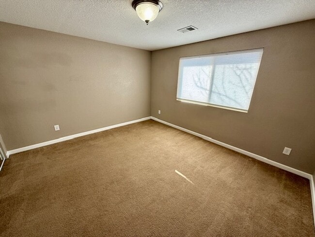 Building Photo - Wheat Ridge 2-story