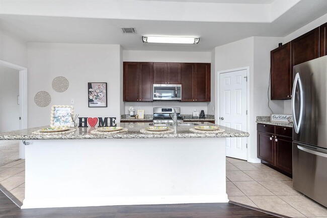 Building Photo - 14925 Gray Ridge Ln