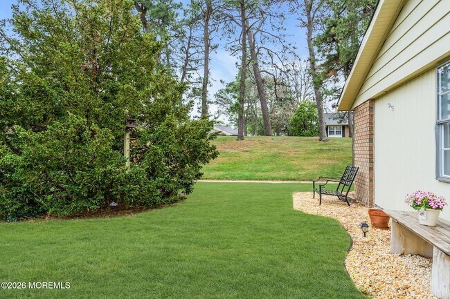 Building Photo - 15 Yorkshire Ct