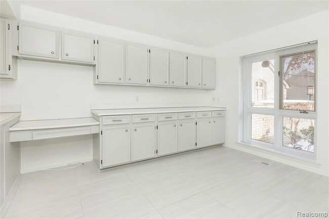 Building Photo - 1360 Bramblebush Run